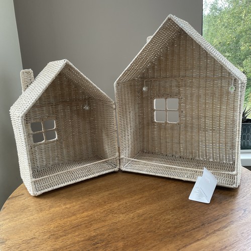 The white company rattan house - company,