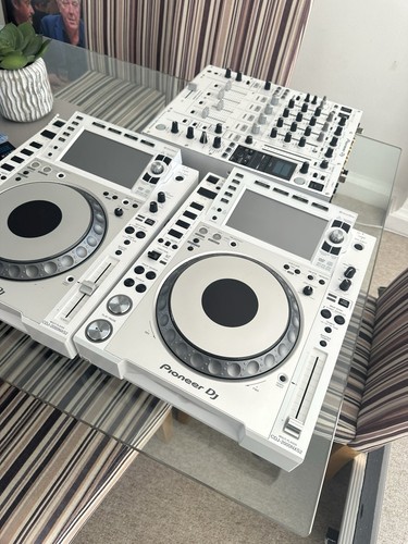 Pioneer cdj 2000nxs2 - cdj, white