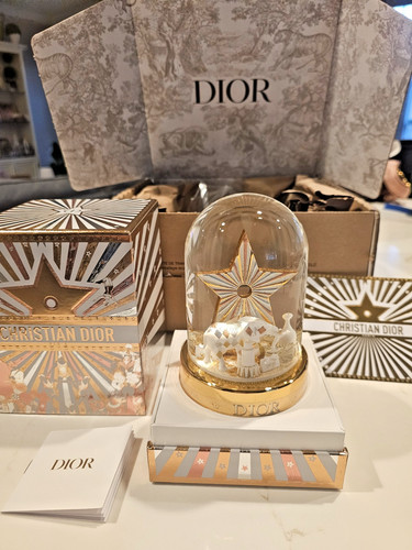 Dior snow globe 2025 - circus, of