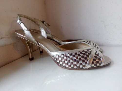 Size gold leather - 6.5,