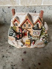 COLLECTIBLE LILLIPUT LANE