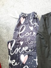 (BRAND NEW) LADIES COSY PYJAMAS. (SIZE XL)