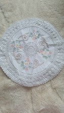 VINTAGE CROCHET EMBROIDERY CUSHION COVER - ROUND - White peach 15.5"