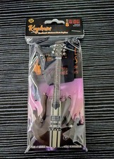 Tom Delonge • Blink 182 •