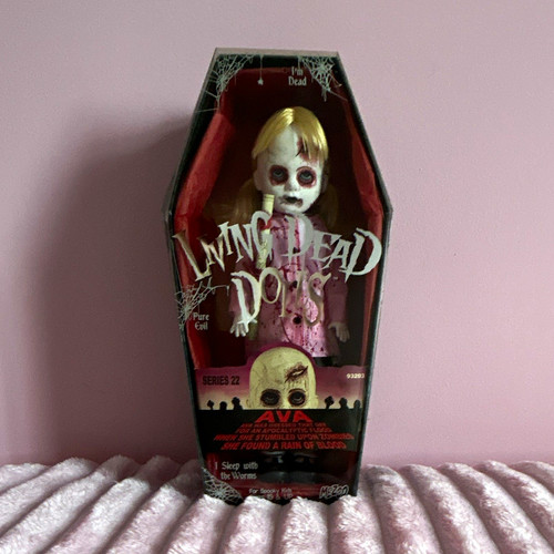 Living dead dolls - living,