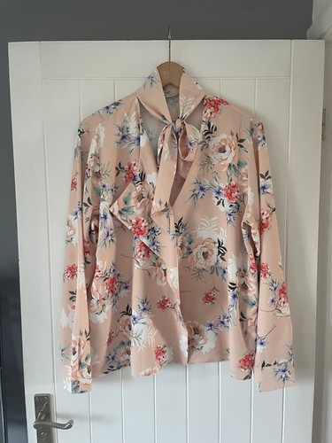 Zara pussy bow neck tie - pussy,