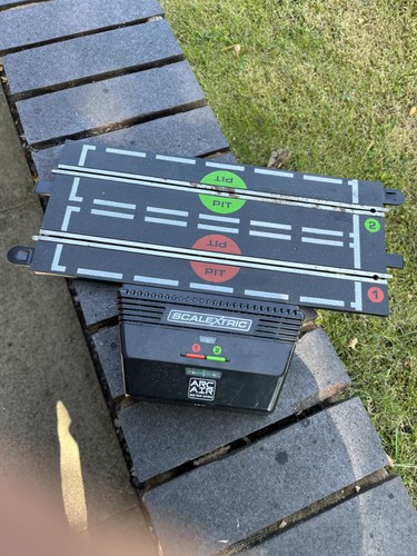 Vintage scalextric pit stop - scalextric,