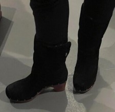 WOMENS UGG LYNNEA BOOT IN ORIGINAL BOX