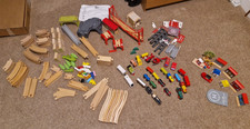 Huge Brio / BigJigs / Little Town etc.. Wooden Train Set bundle 70+ track pieces