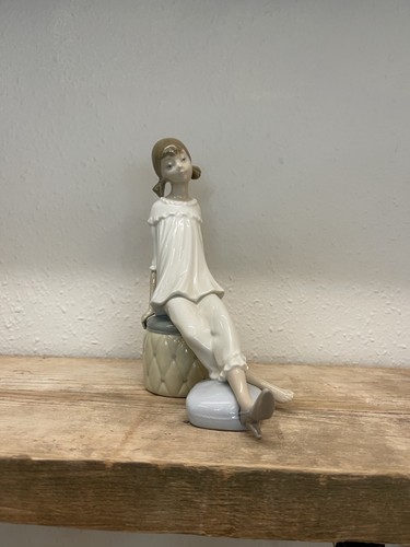 Vintage lladro girl - girl, with