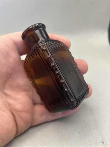 Nice small brown glass - nice,