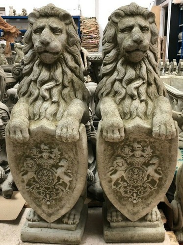 Pair armorial lion statues - armorial,