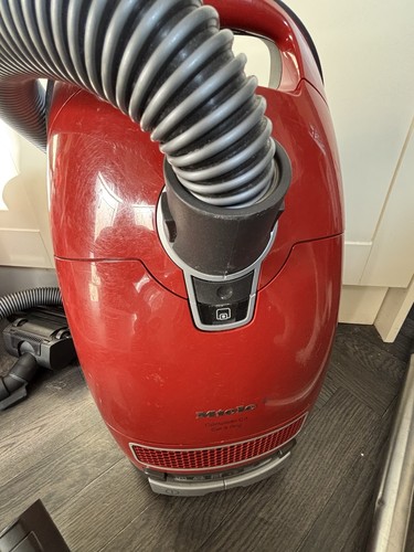 Miele cat dog - cat, cylinder