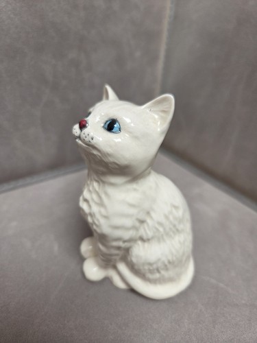 Royal doulton white - doulton,