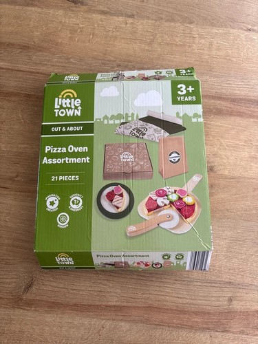 Little town wooden pizza toy