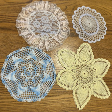 4 x Vintage Hand Crochet Doily Coaster Mat Cotton, Blue / Yellow / Cream