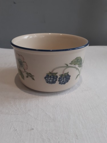 Wedgwood bramble sugar bowl - wedgwood,