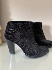 Zara Heeled Western Style Black Boots (41) 7