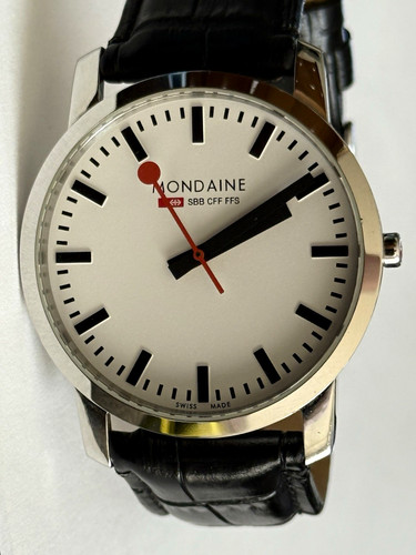 Mondaine swiss railways quartz - swiss,