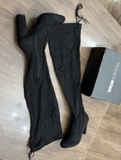 Fashion Nova women's thigh