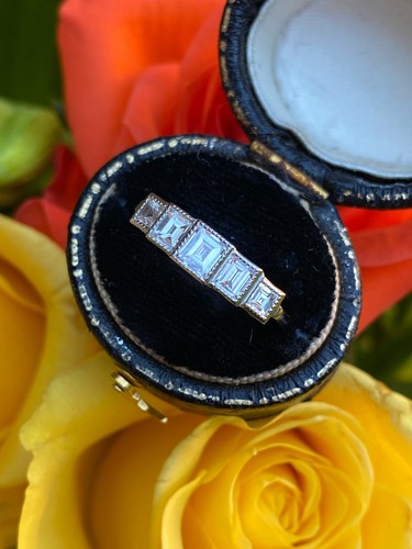 Art deco five stone diamond - deco,