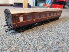 Hornby LMS Maroon Stanier  Corridor Coach (Super Detail) Unboxed