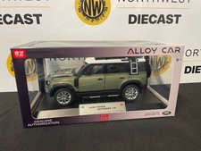 QY MODELS QQ1002A 1:18 SCALE LAND ROVER DEFENDER 110 GREEN