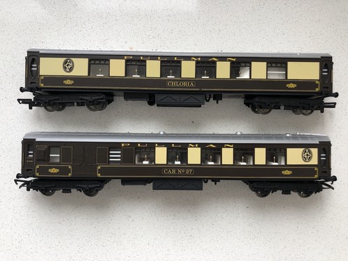 Two hornby pullman coaches - pullman,