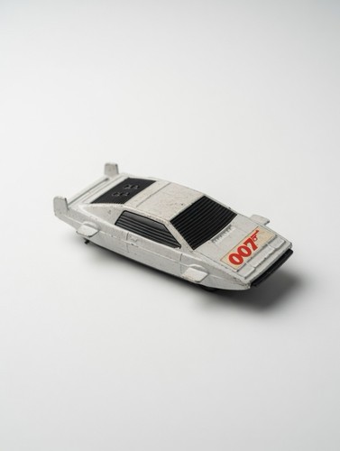Corgi juniors james bond 007 - james,