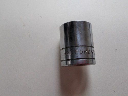 Halfords socket 1 - 15/16,