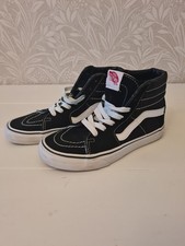 Vans - Black & White - Size 2.5 - Damage Inside - Used Condition