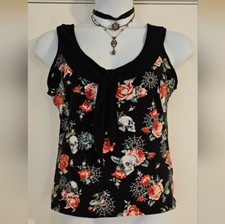 Cute Hot Topic Jrs XL Skulls N