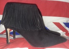 LADIES SIZE 7 BLACK SUEDE