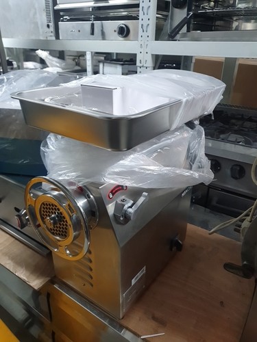 Mincer machine capacity 320kg - mincer,