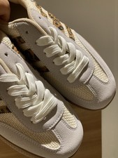 Ladies leopard print