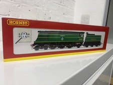 Hornby R2833 - FIGHTER PILOT -