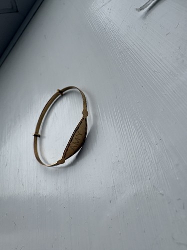 9ct gold hinged - , (amy)