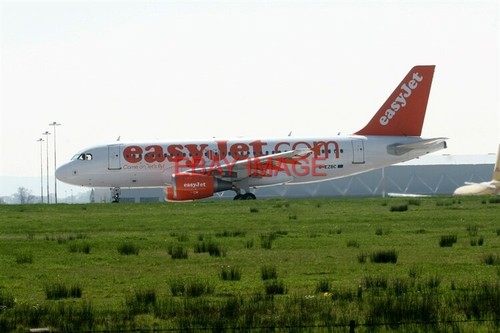 Photo ezbc a319 easyjet - g-ezbc,