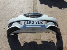 Chrysler Delta Front bumper 08-13 White paint code 296/A & Grill