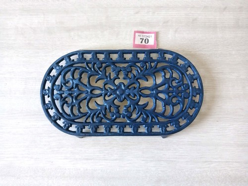 Vintage cast iron blue oval - cast,