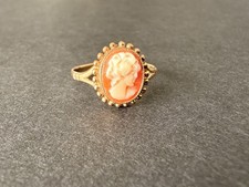 Vintage 9ct Gold Portrait