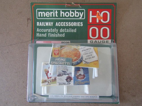 Merit 5039 railway hoardings - 5039,