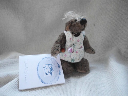 Artist bear ursula schwarz - artist,