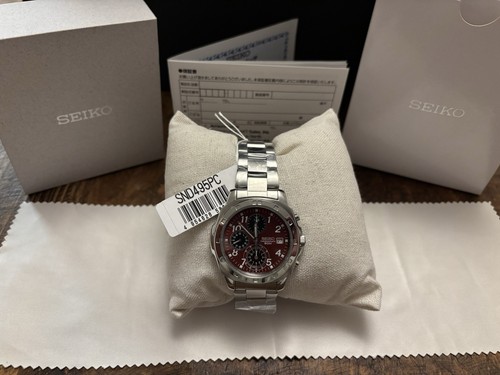 Seiko chronograph red snd495p - chronograph,