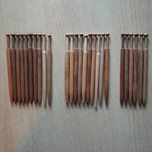 Honiton wooden lace making - 26,