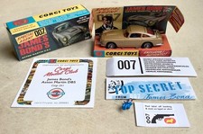 CORGI MODEL CLUB No.261 - JAMES BONDS ASTON MARTIN DB5 (Gold) + COA - Mint Boxed