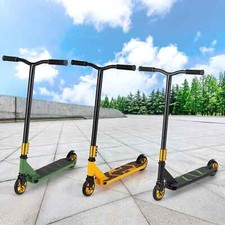 Freestyle Street Scooter Stunt