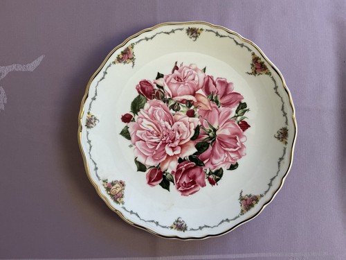 Royal albert the queen - royal,
