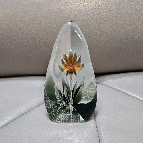 Crystal clear collectable - crystal,