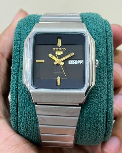 Seiko automatic black dial - 5,